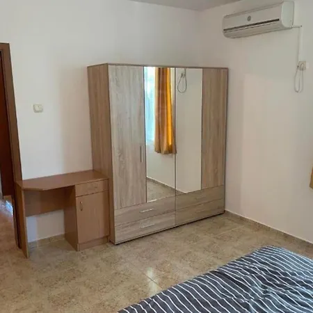 アパート 1 Bed Apt, Close To *