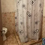 1 Bed Apt, Close To Apartment *