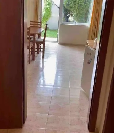 1 Bed Apt, Close To Apartman Ravda