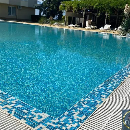 1 Bed Apt, Close To شقة