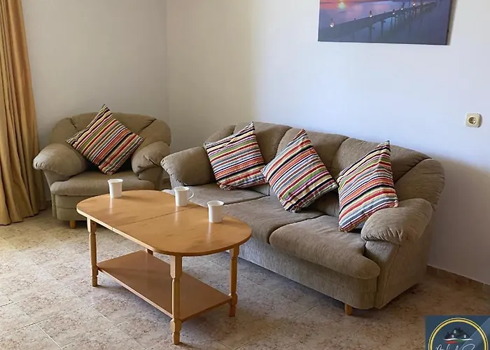 1 Bed Apt, Close To شقة