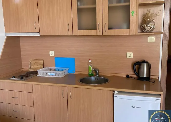شقة 1 Bed Apt, Close To *